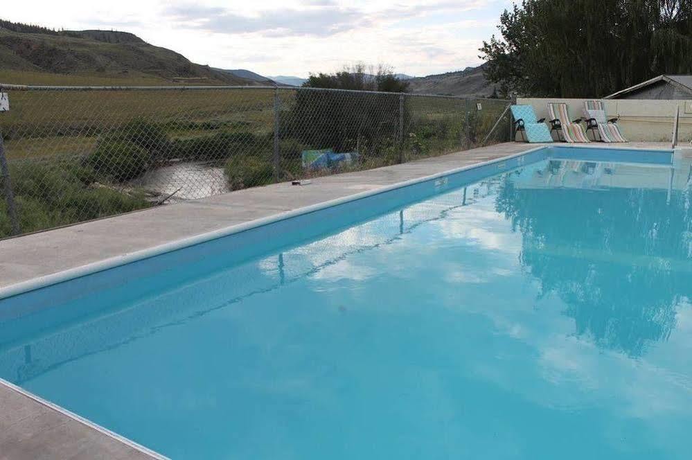 Sage Hills Motel Cache Creek Extérieur photo
